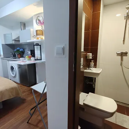 Budget Apartments&rooms דירה ורשה