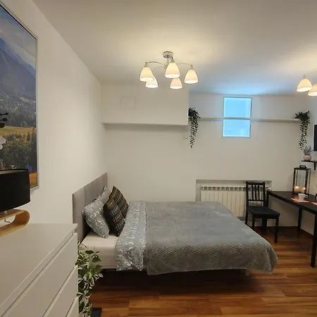 Budget Apartments&rooms דירה